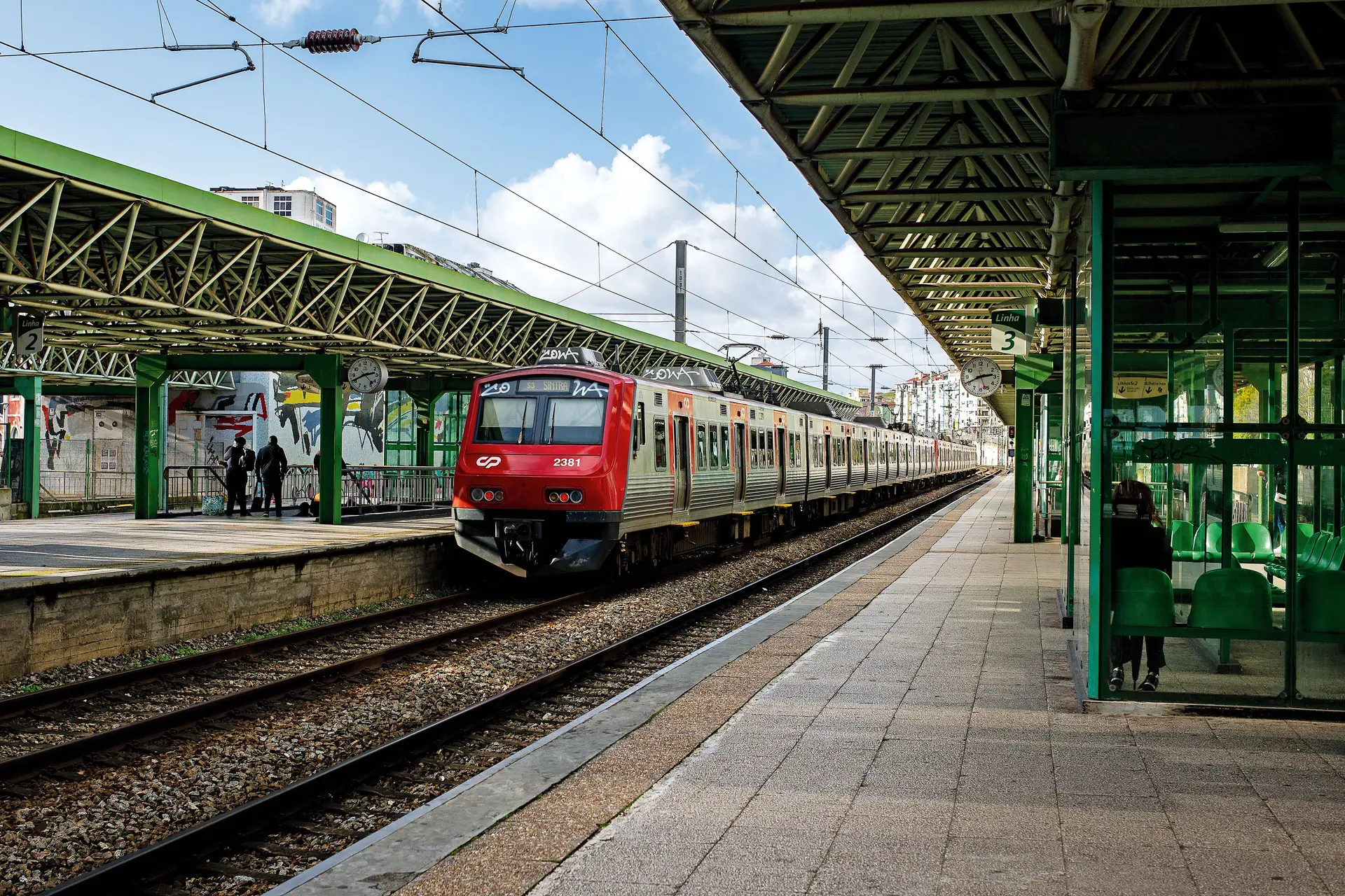Comboios parados no sentido Sintra-Lisboa devido a atropelamento mortal