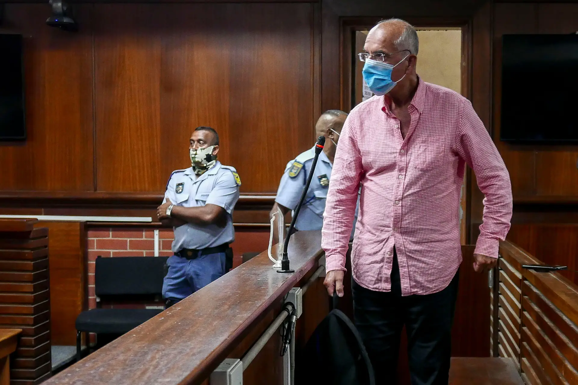 Serviços prisionais sul-africanos excluem envolvimento de terceiros na morte de João Rendeiro, autópsia só na segunda-feira