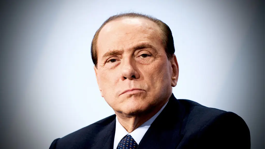 Silvio Berlusconi internado nos cuidados intensivos de hospital de Milão