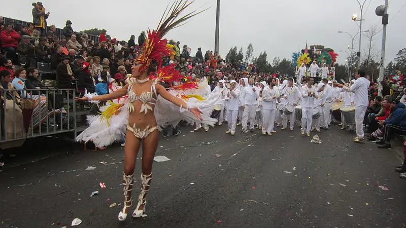 Governo concede tolerância de ponto na terça-feira de Carnaval