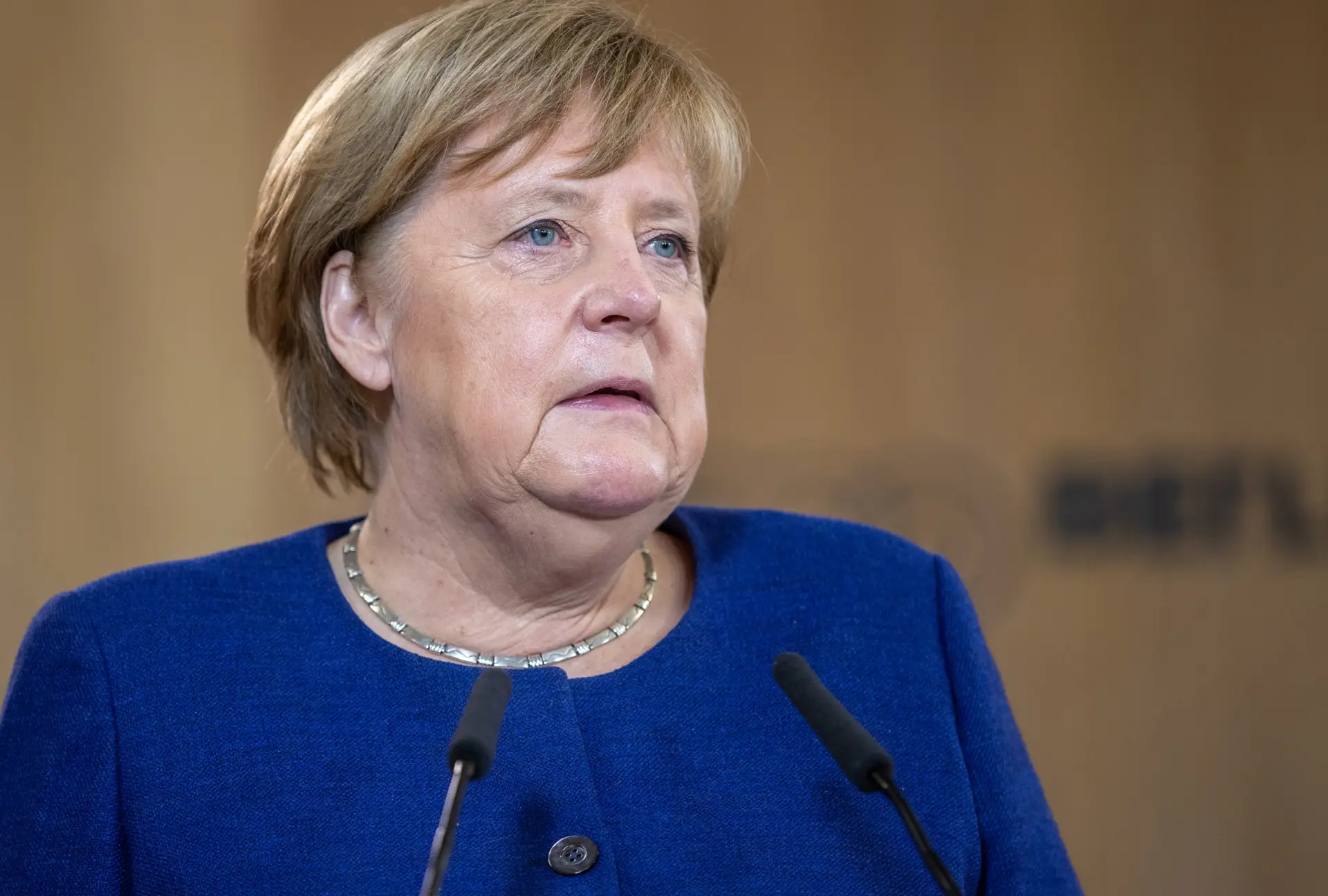 Angela Merkel distinguida com Prémio da Paz da UNESCO pelos esforços no acolhimento de refugiados