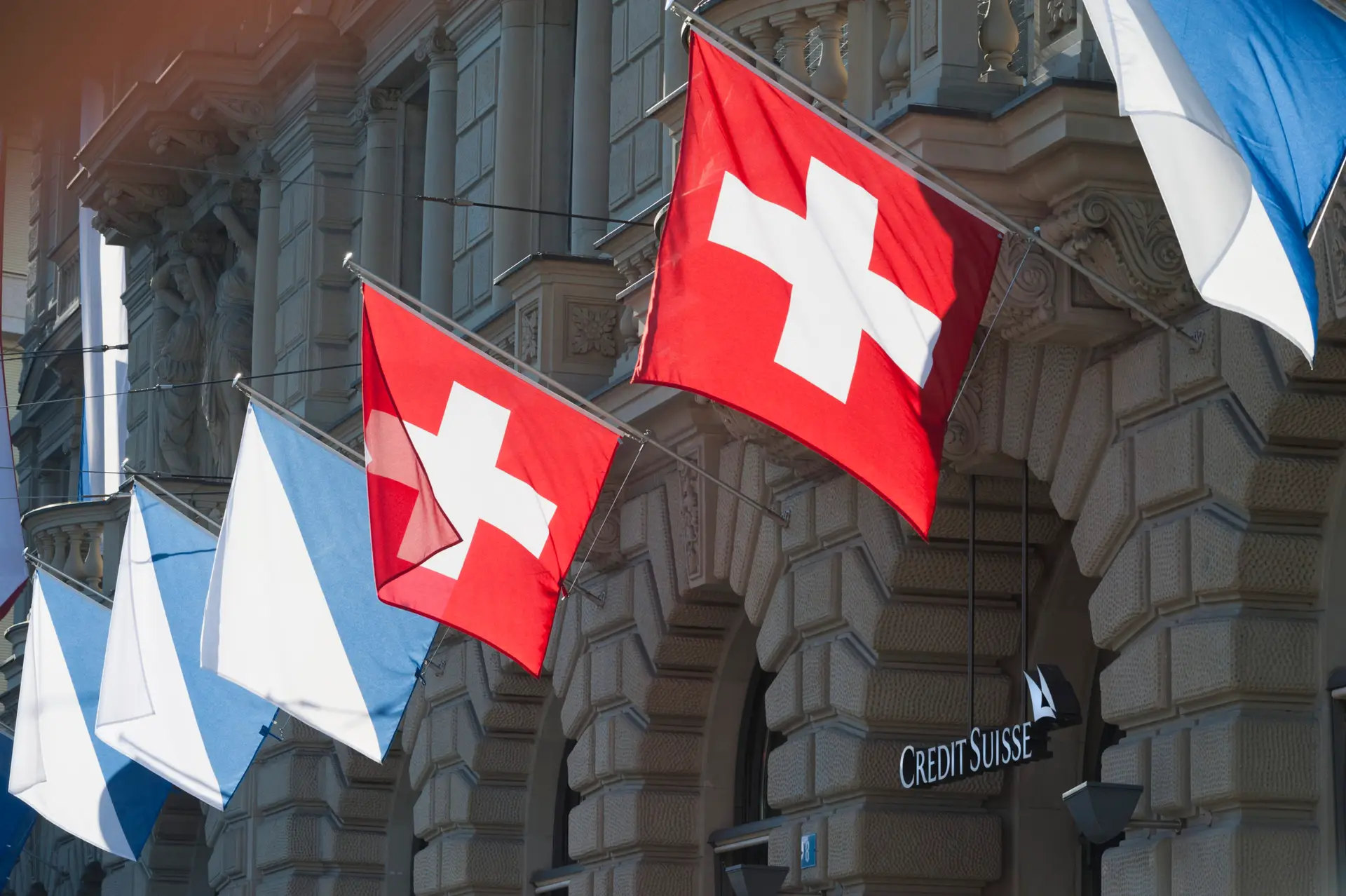 Fim do Credit Suisse é uma noz dura de roer: as peripécias da última assembleia do banco