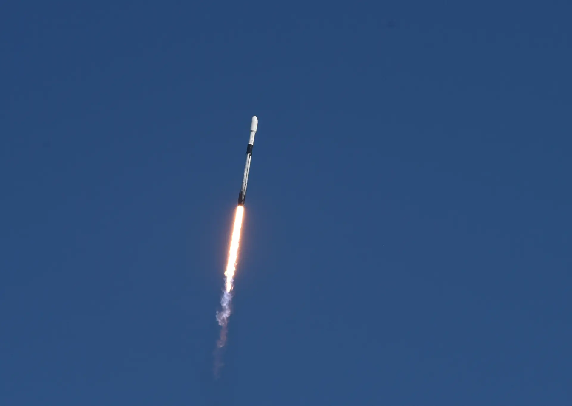 Foguetão Falcon 9, da Space X (FOTO: Paul Hennessy/Anadolu Agency via Getty Images)