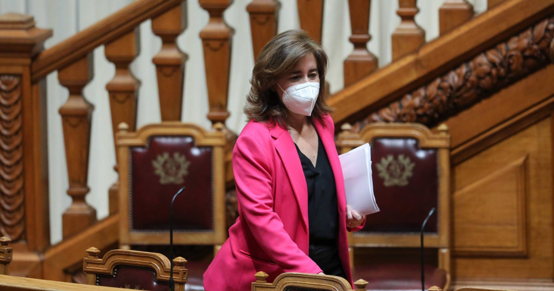 Governo ignora mais de mil milhões de euros de receita nas novas contas ...