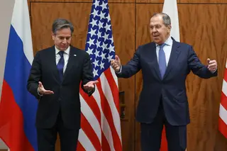 Anthony Blinken (esq), Secretário de Estado dos Estados Unidos, e Sergei Lavrov, ministro dos Negócios Estrangeiros da Rússia, em Genebra, para discutir a situação na Ucrânia FOTO: Getty Images