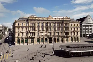 Compra do Credit Suisse pelo UBS pode significar perda de 40 mil trabalhadores, tantos como os da banca portuguesa
