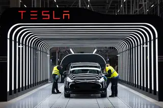 Vendas em queda, despedimentos em marcha: o que é que se passa com a Tesla?