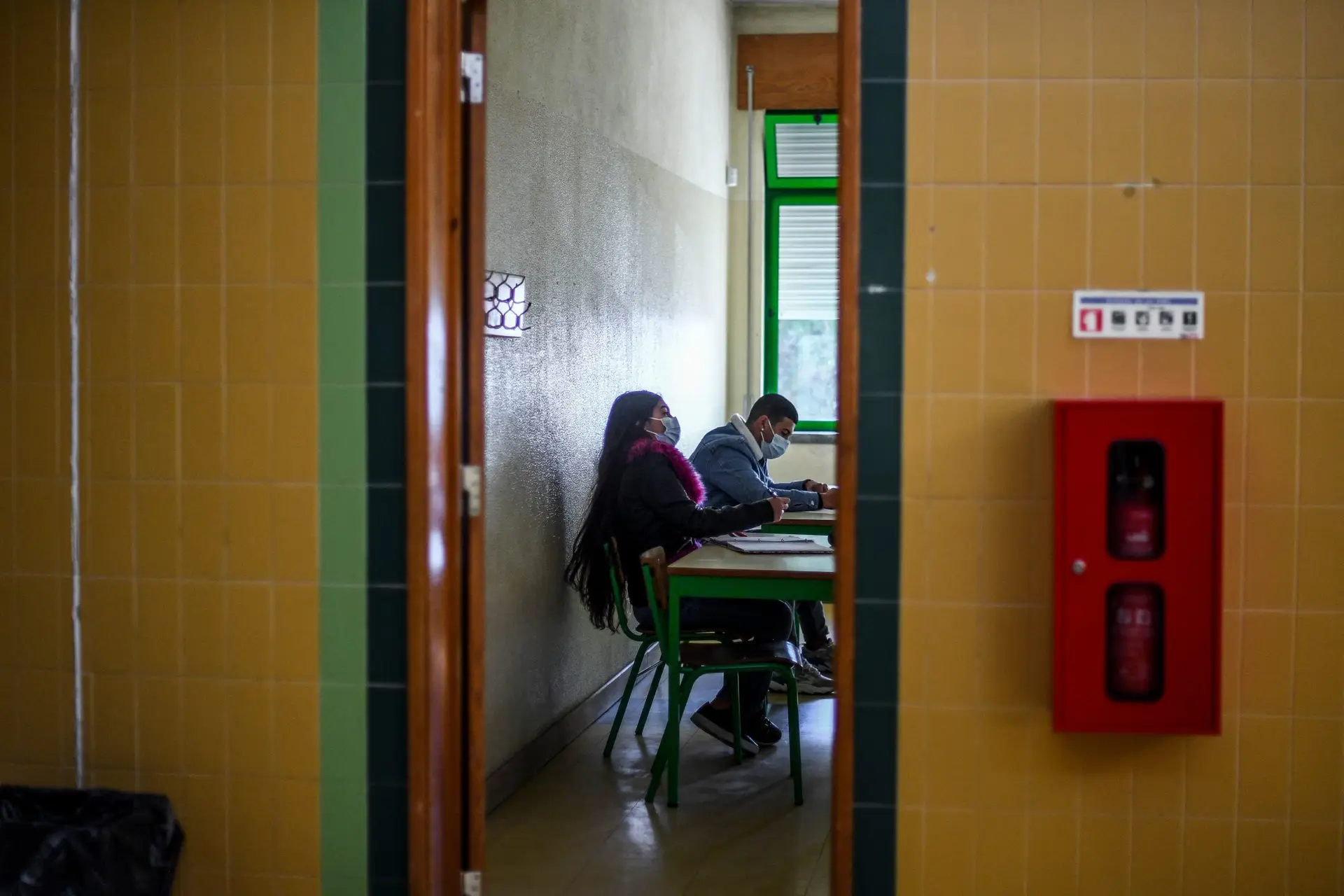 Semanário. “Metade dos professores põe em causa as suas escolhas”