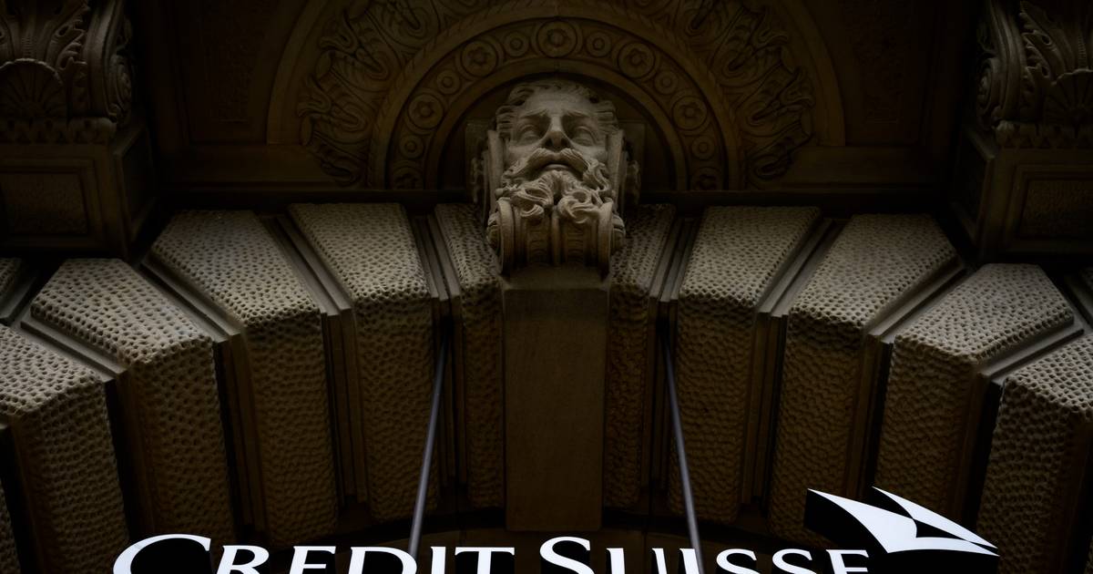 Depois de se afundar 24% em bolsa, Credit Suisse pede demonstração de apoio ao Banco Nacional da Suíça