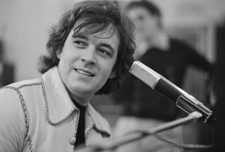 Expresso Morreu Gary Brooker Vocalista Dos Procul Harum Calou se A 