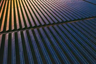 Maior central solar da Europa levará 2 milhões de painéis ao Alentejo: o que ocupariam em Lisboa ou no Porto?
