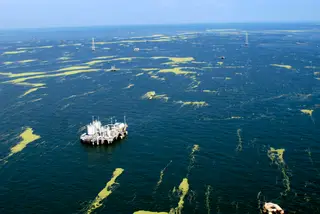 Vista aérea do lago Maracaíbo, o centro da indústria venezuelana do petróleo (Foto Getty)