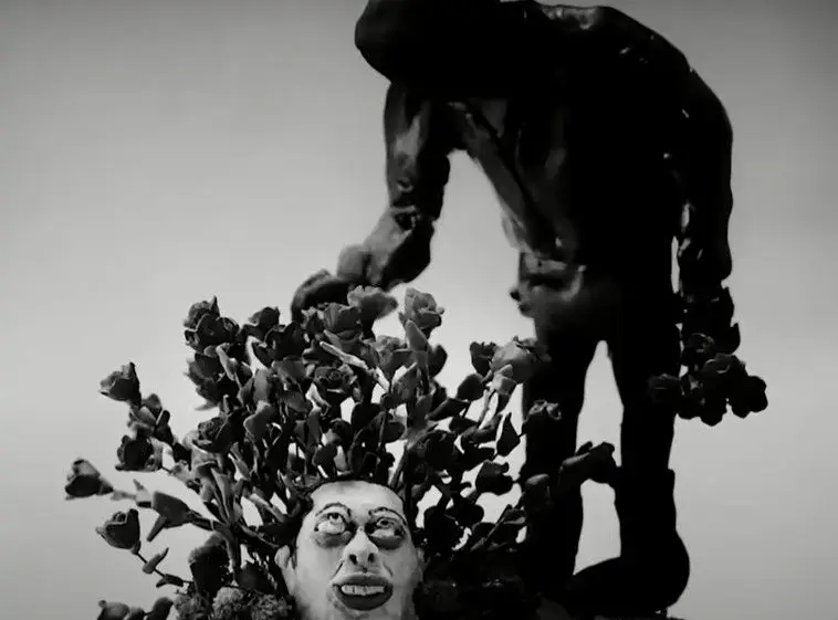 Kanye West rapta e enterra Pete Davidson, novo namorado de Kim Kardashian, no seu novo vídeo