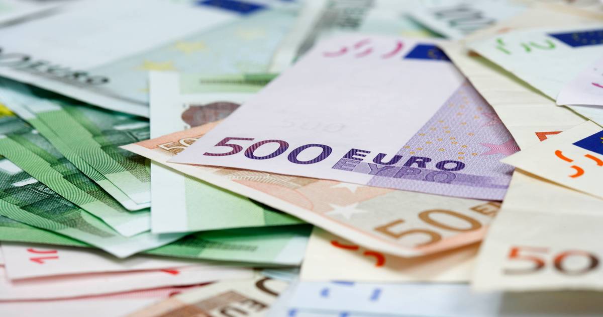 Endividamento do Estado aumentou €1,8 mil milhões em abril com impulso dos Certificados de Aforro