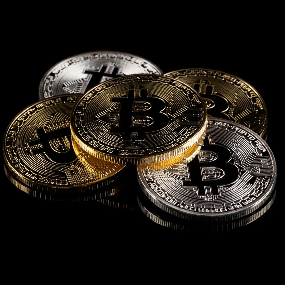 Bitcoin supera os 69 mil dólares e estabelece novo recorde - Expresso