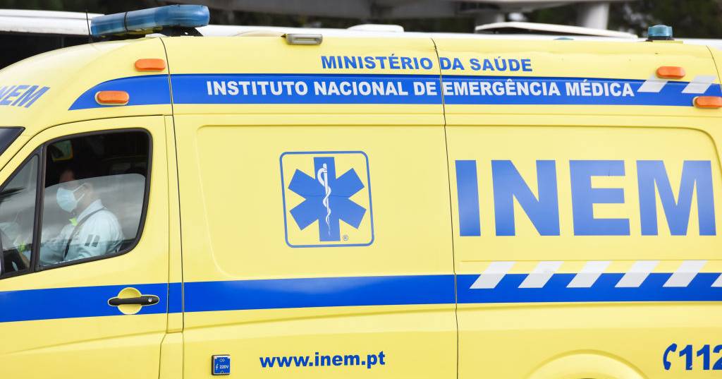 Estrada Nacional 109 reabre após acidente com aeronave que fez dois feridos graves em Leiria