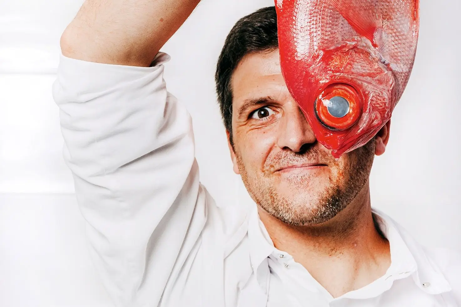 À mesa com… João Oliveira: “São vários os pratos e receitas que me fazem viajar, como o cozido de grão e os enchidos de Monchique”