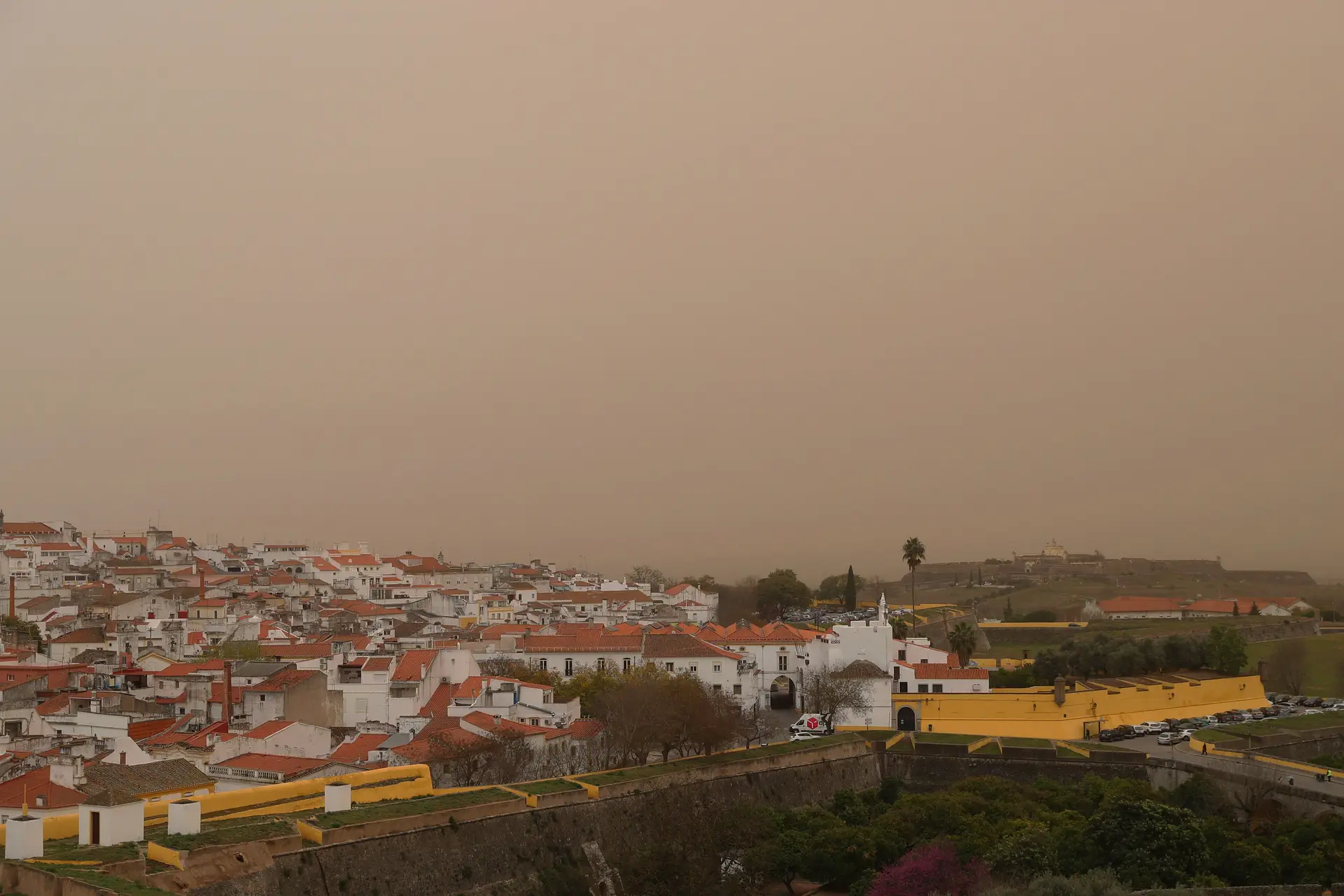 DGS alerta população para volume de ar com poeiras provenientes do setentrião de África