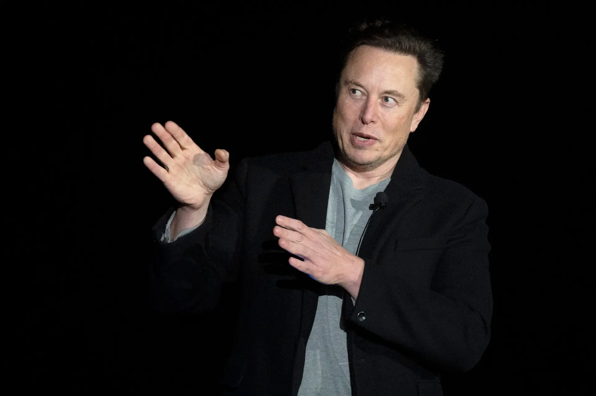 Elon Musk suspendeu as contas de vários atores que o parodiaram no Twitter