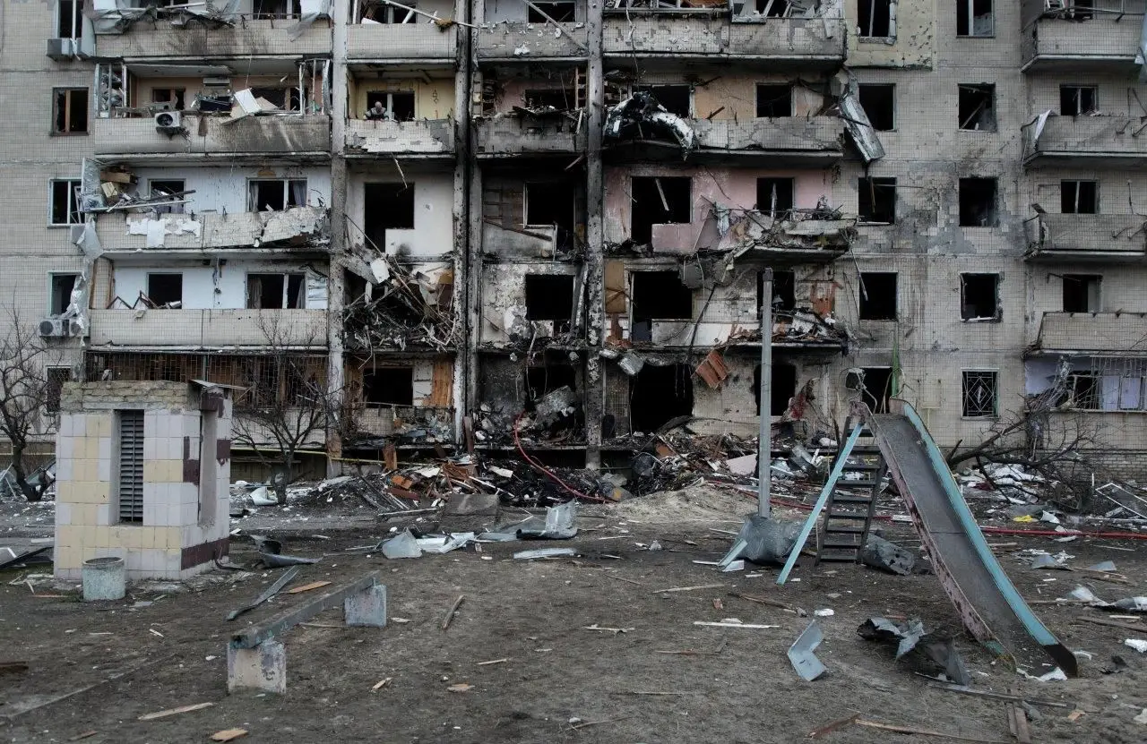 “Sobrevivi a este inferno e agora quero contar ao mundo”. O diário na guerra de uma ucraniana em Gostomel, a 30 kms de Kiev