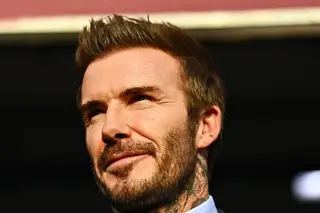 Catar pagou a Beckham para promover o país. Jogador conseguiu andar entre os pingos da chuva