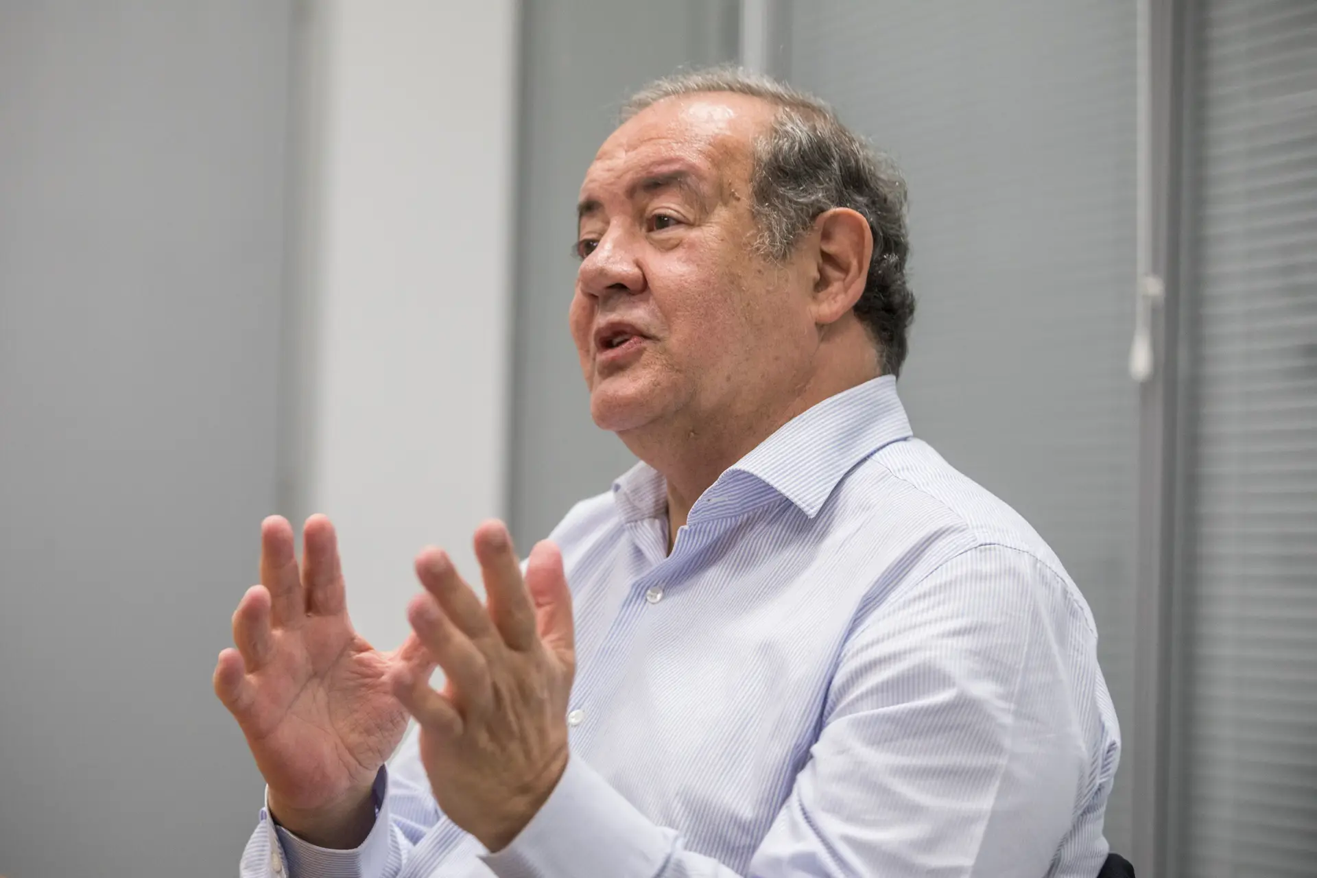 Costa Silva admite imposto sobre lucros inesperados das empresas