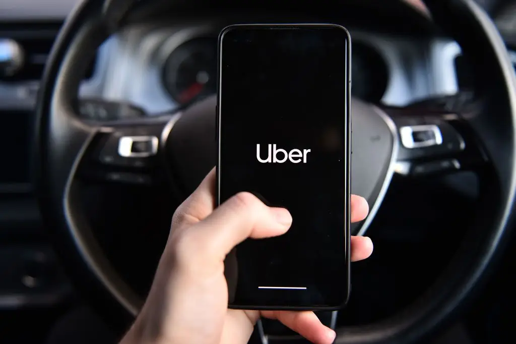 App concorrente da Uber oferece corridas em carros blindados