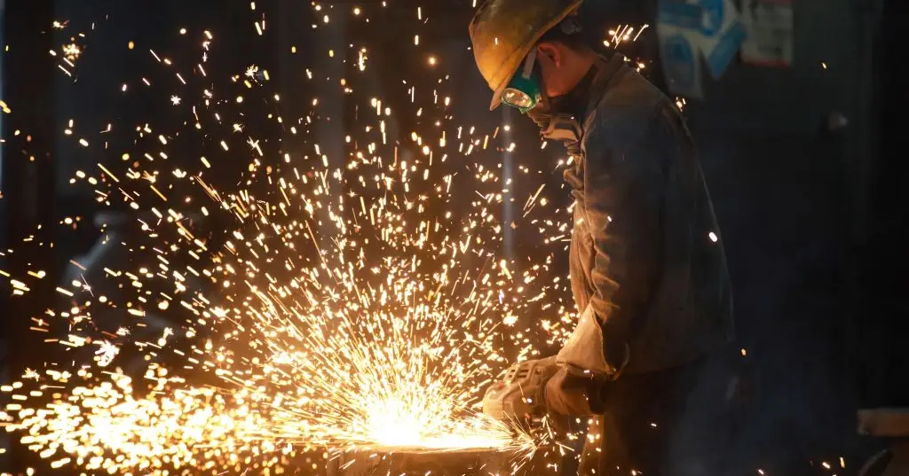 Metalurgia admite começar a parar a partir de maio face à escalada dos preços da energia