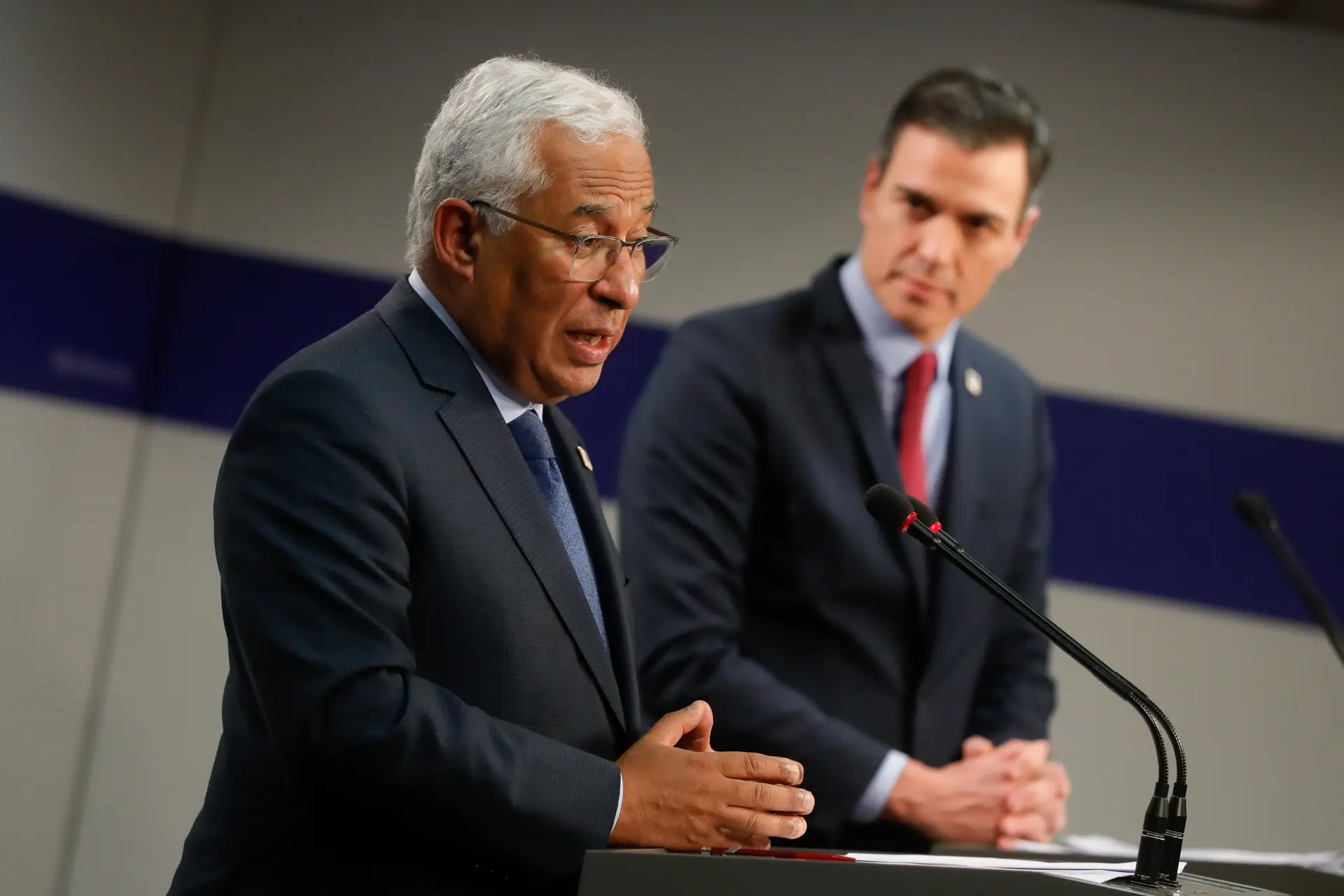 Costa e Sánchez em Berlim para pressionar Macron sobre ligações energéticas