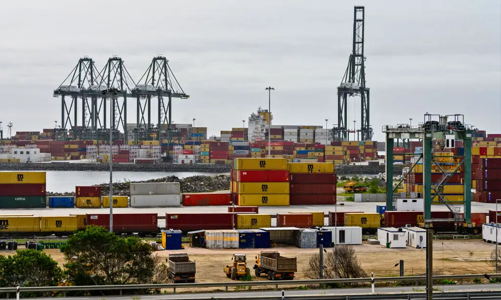 Empresas portuguesas preveem exportar mais 1,1% este ano