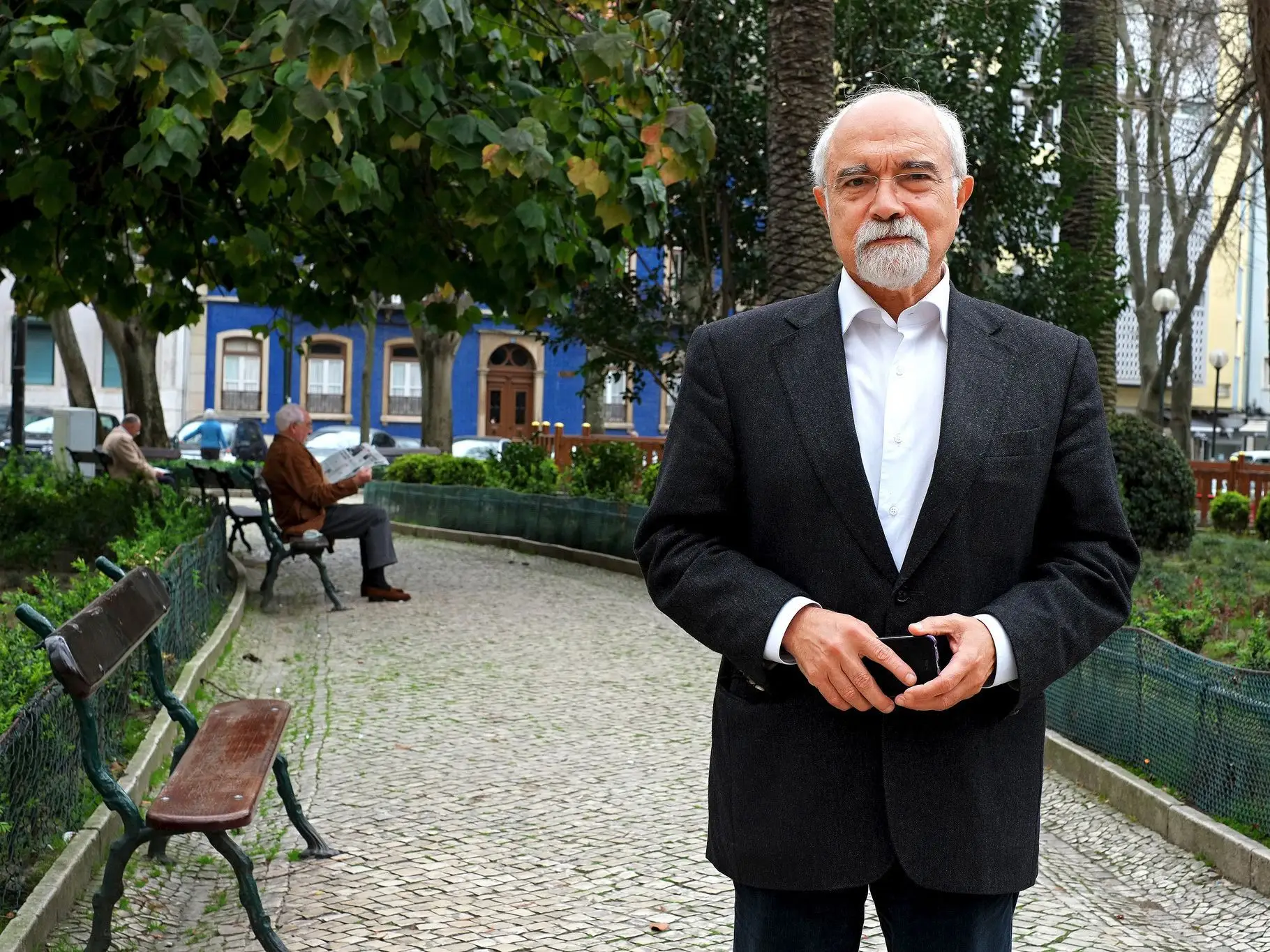 José Magalhães, ex-deputado do PS, defende a legitimidade do Twitter para limitar a divulgação de  publicações do governo russo
