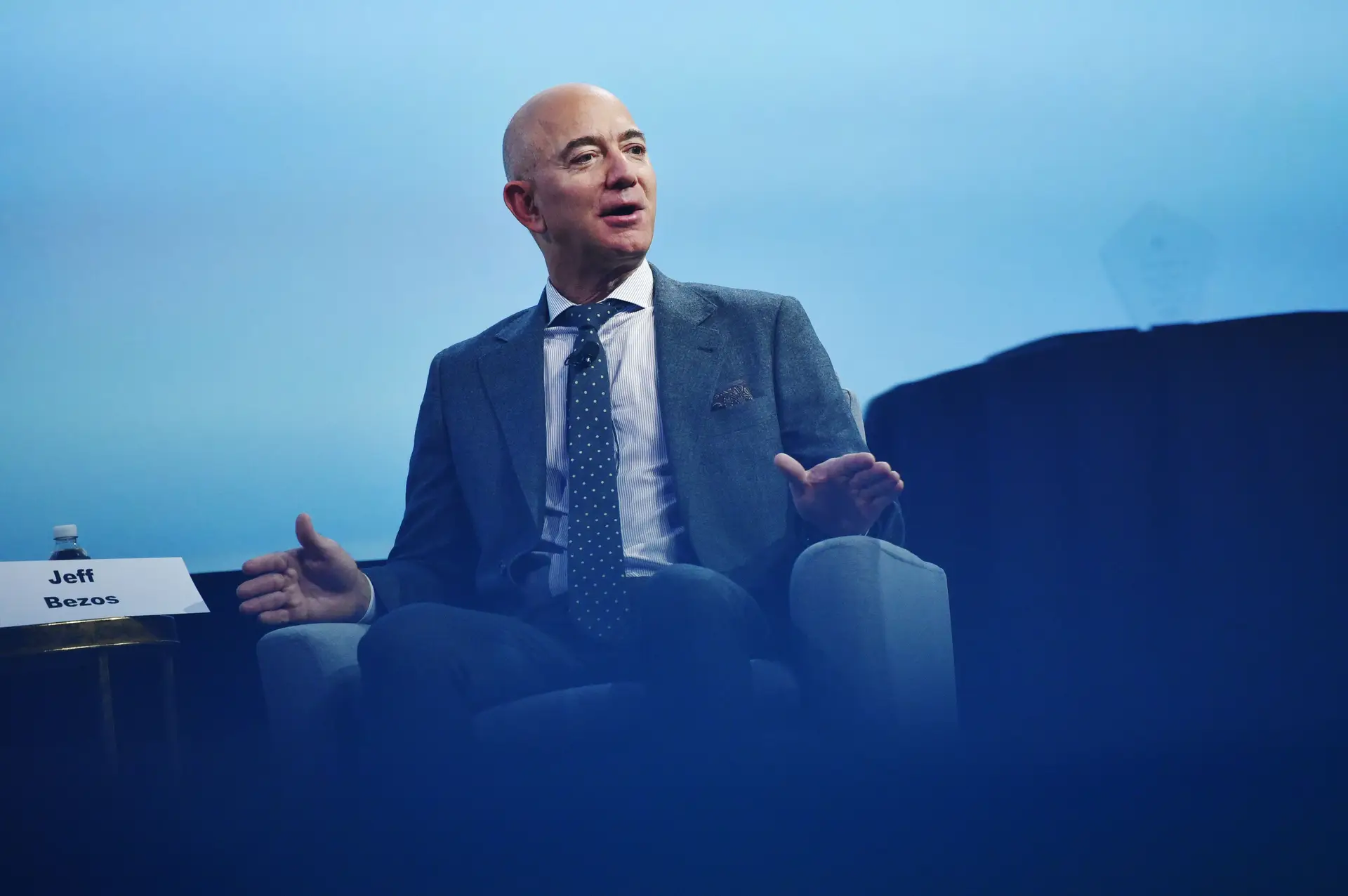 Jeff Bezos é atualmente o dono do Washington Post