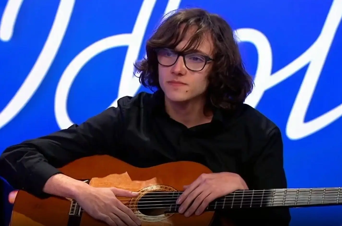 Concorrente do “Ídolos” toca ‘Wish You Were Here’ dos Pink Floyd em memória do pai. “Esta guitarra era dele”
