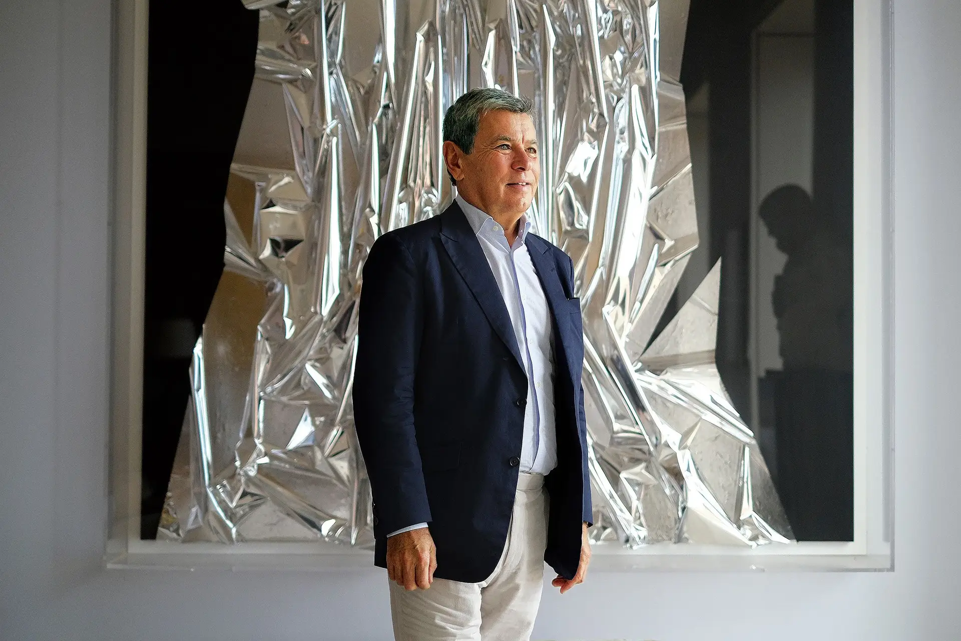 Pedro Girão. Perfil do “elegante e exuberante” leiloeiro da Christie’s