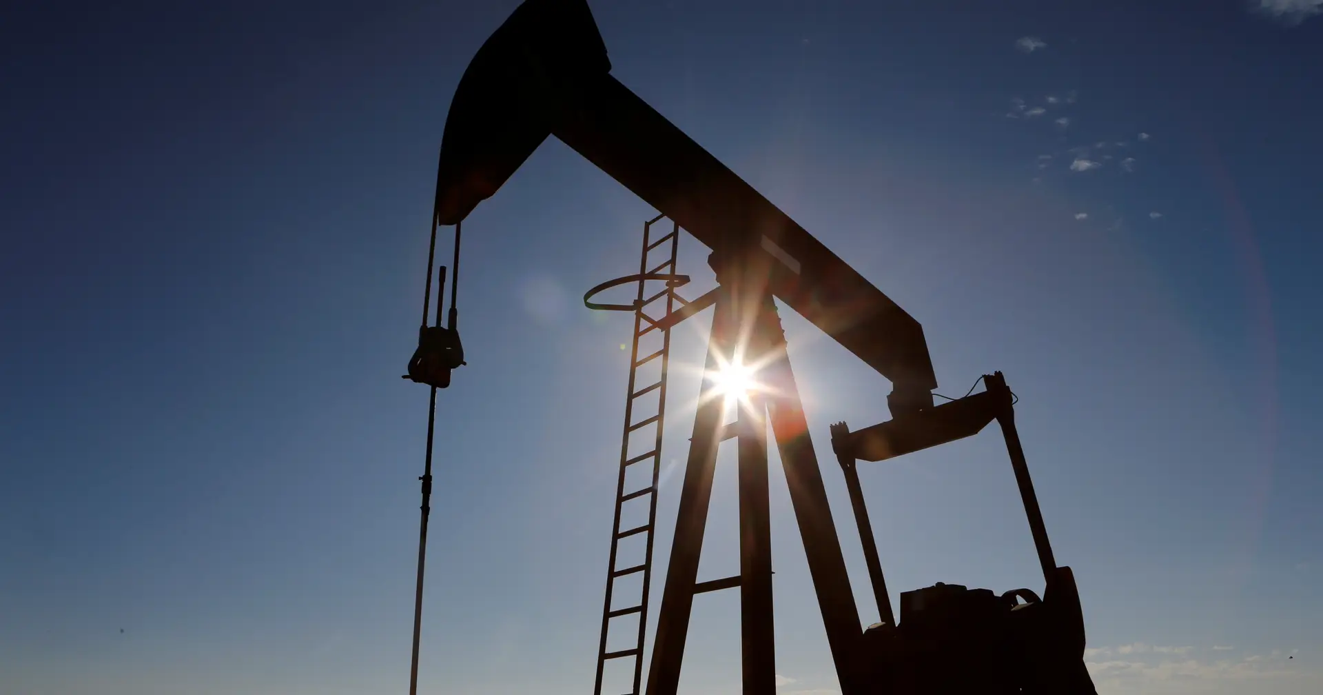 França defende preço máximo do petróleo ao nível dos países produtores