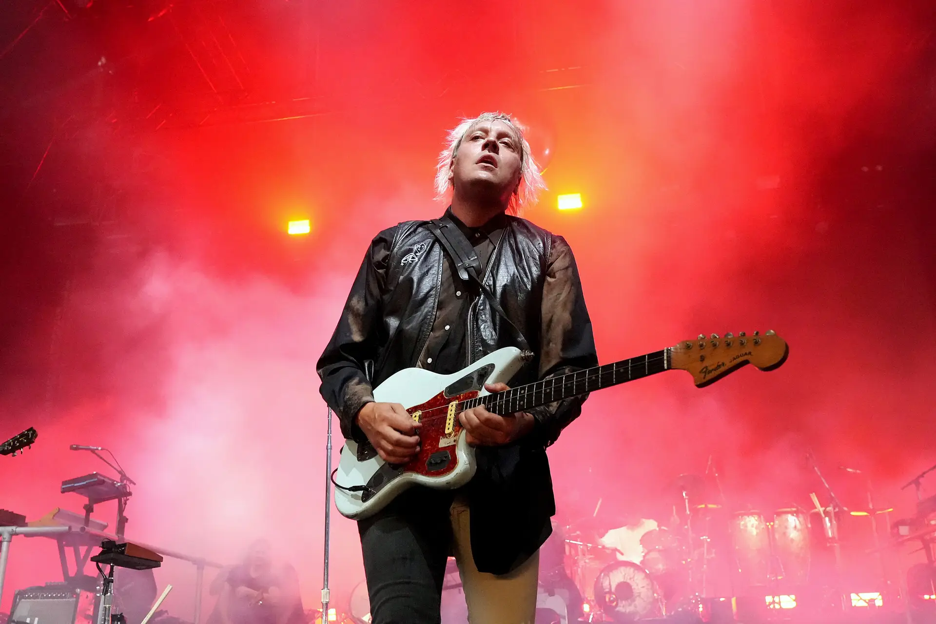 Arcade Fire não cancelam digressão apesar das acusações contra o vocalista Win Butler. Há dois concertos em Portugal em setembro