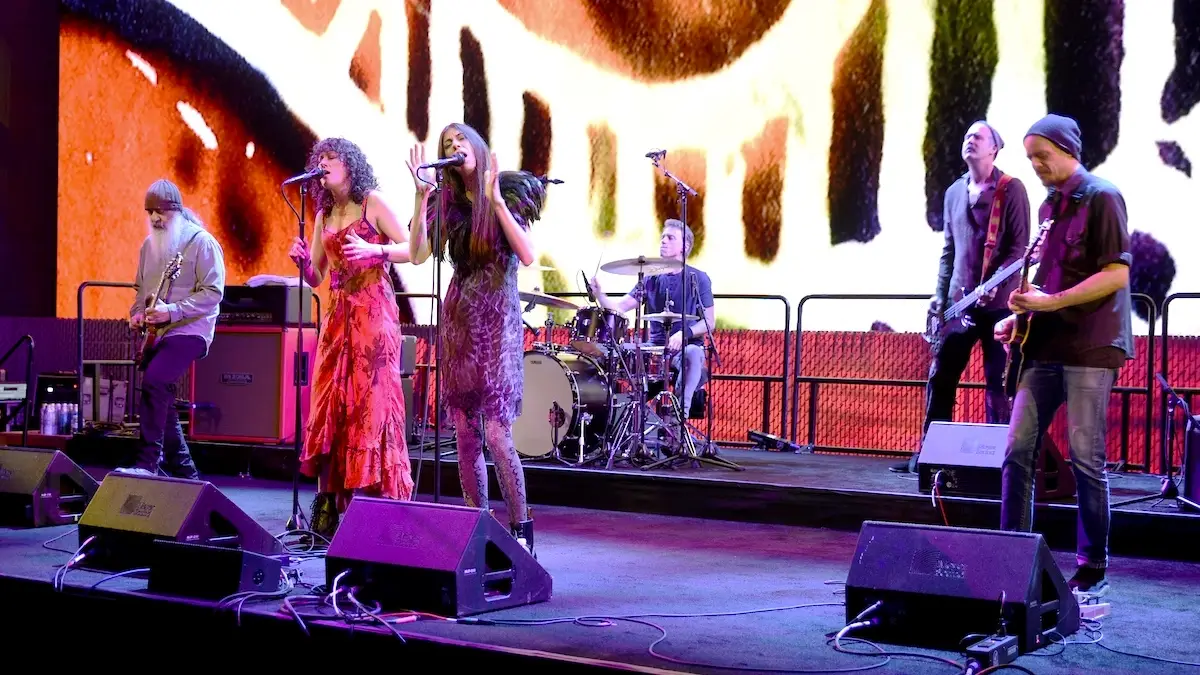 Os 3rd Secret, superbanda formada por membros dos Nirvana e Soundgarden, atuaram pela primeira vez ao vivo