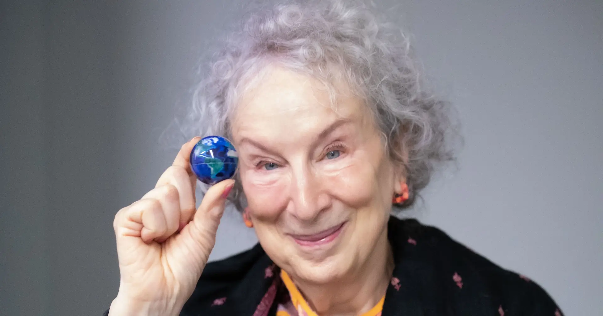 Margaret Atwood agradece imagem