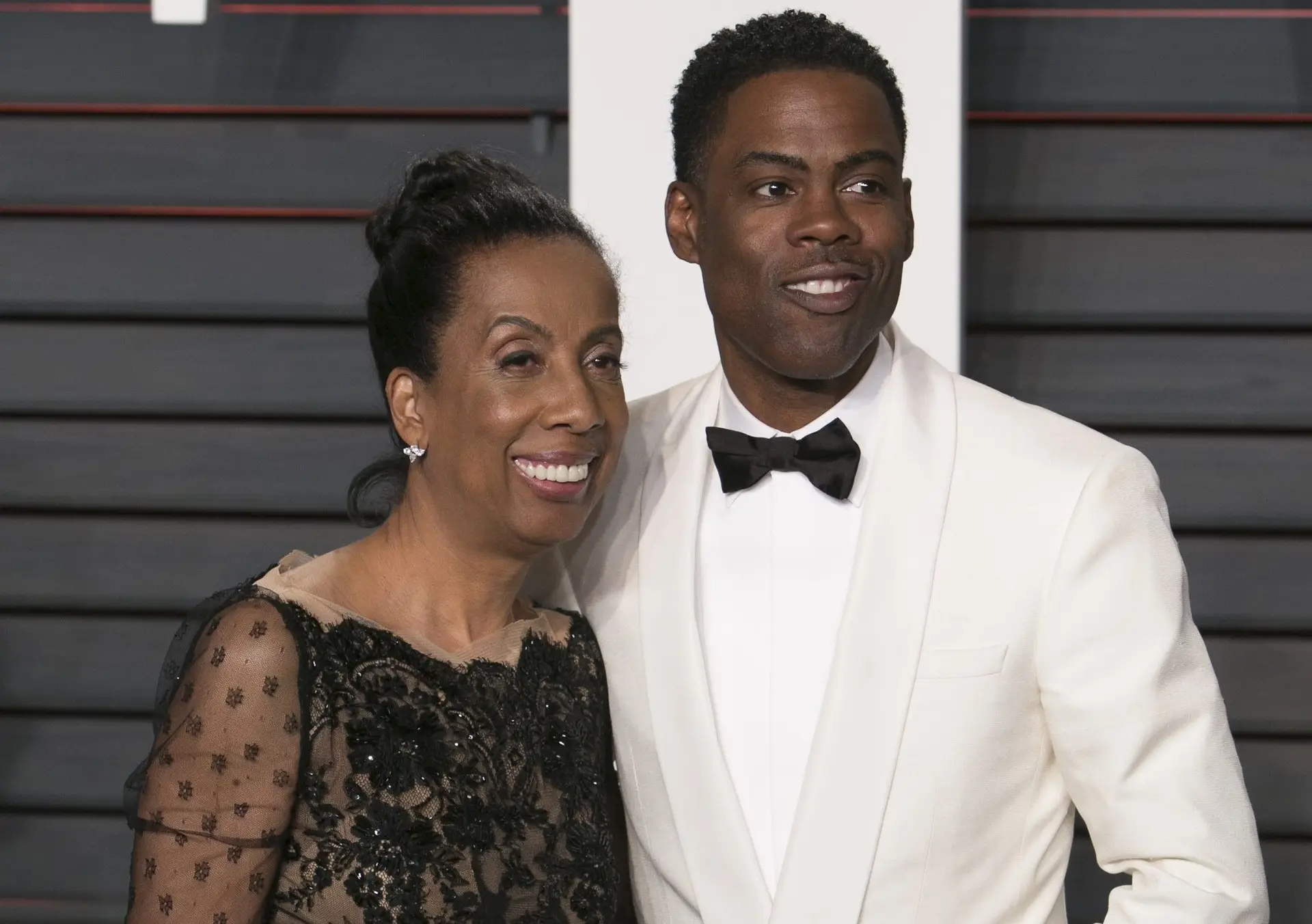 Mãe de Chris Rock critica Will Smith: “Senti-me agredida”