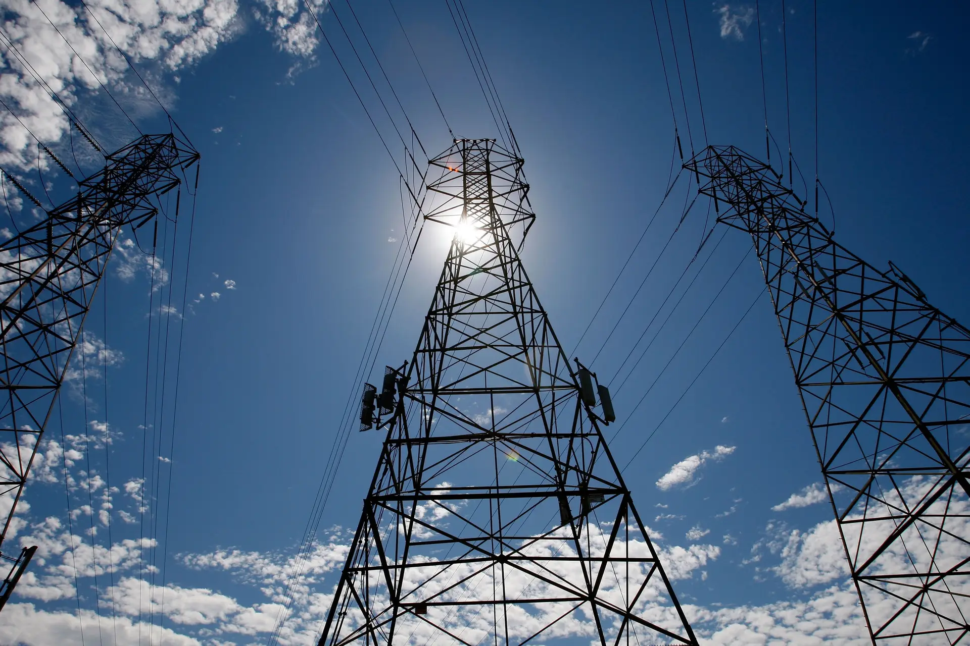 Indústria com consumo intensivo de eletricidade alerta para "situação insustentável"