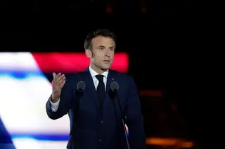 O que vai Macron dizer e fazer na cimeira da Comunidade Política Europeia em Chisinau (onde Estaline lavou as mãos com vinho)?