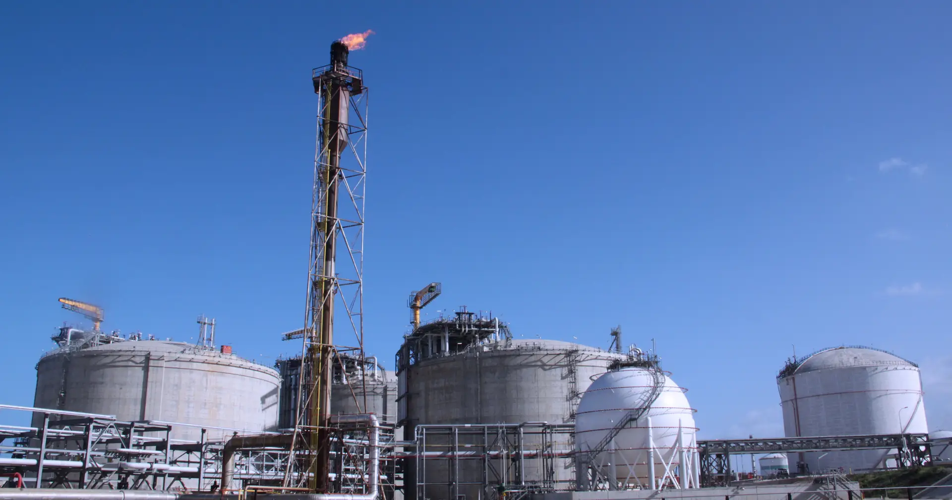 Algerien droht, Gasexportvertrag mit Spanien zu kündigen