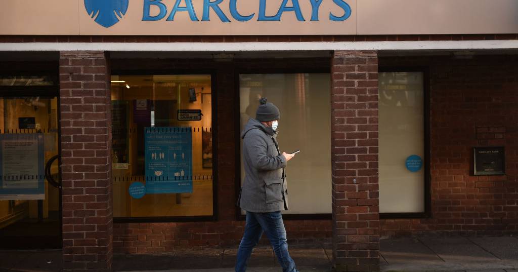 Lucros do Barclays caem 19% em 2022