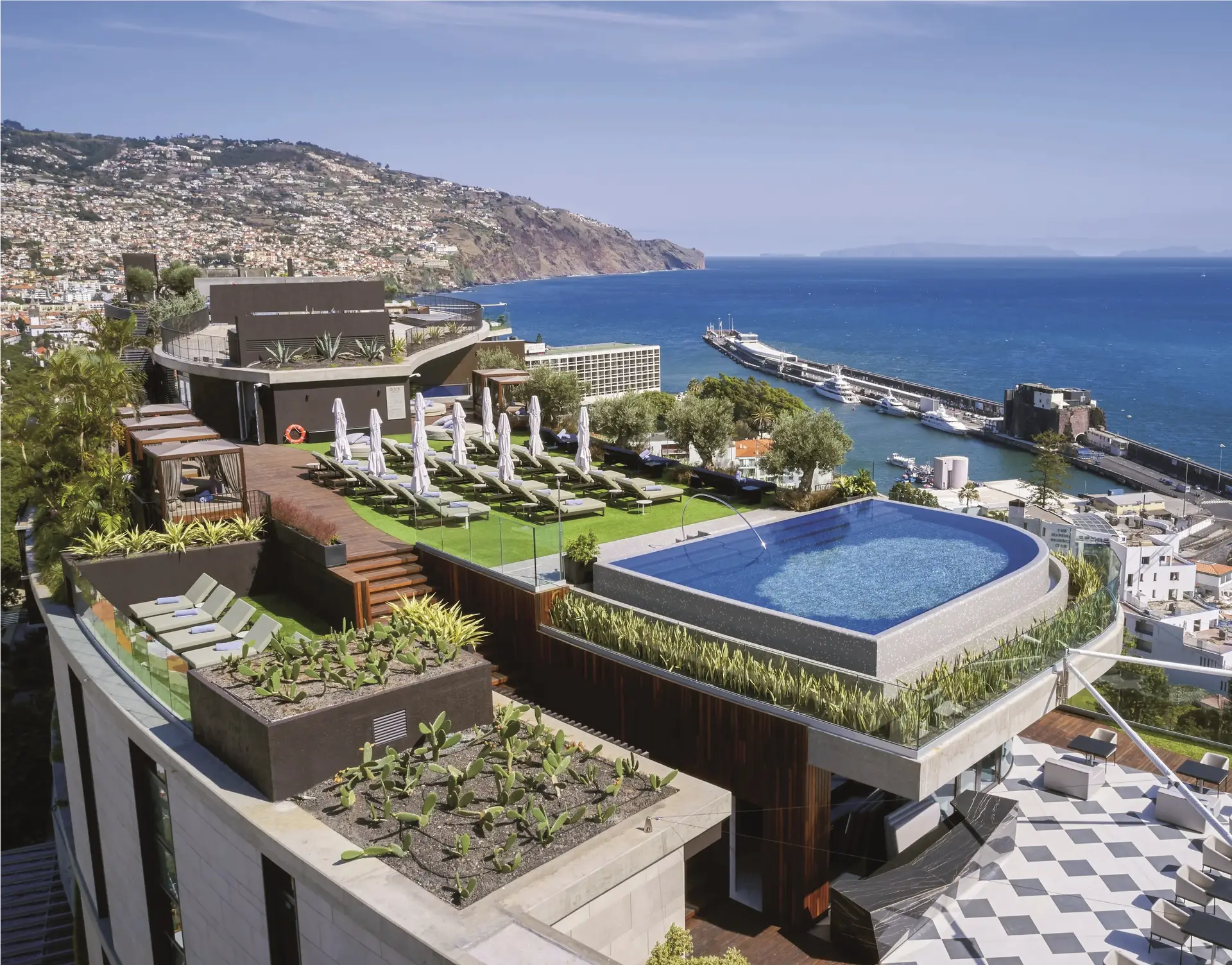 Descobrir o Funchal em 10 hotéis inesquecíveis