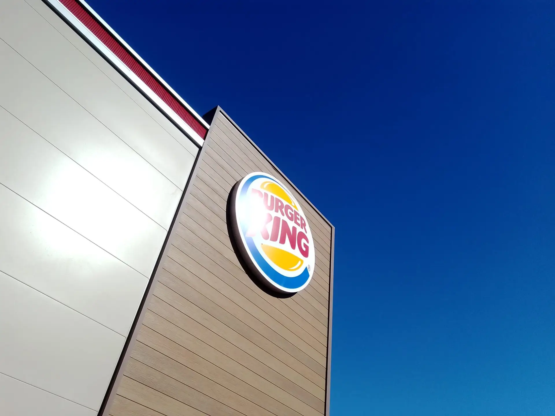 Ibersol prolonga negociações para venda de restaurantes Burger King até 31 de maio