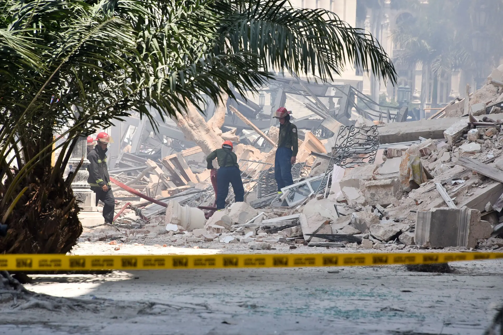 Cuba: sobe para oito o número de mortos em explosão num hotel de Havana
