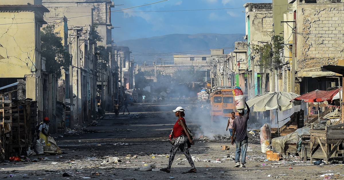 Ataque a prisão no Haiti deixa quase 3.600 presos à solta