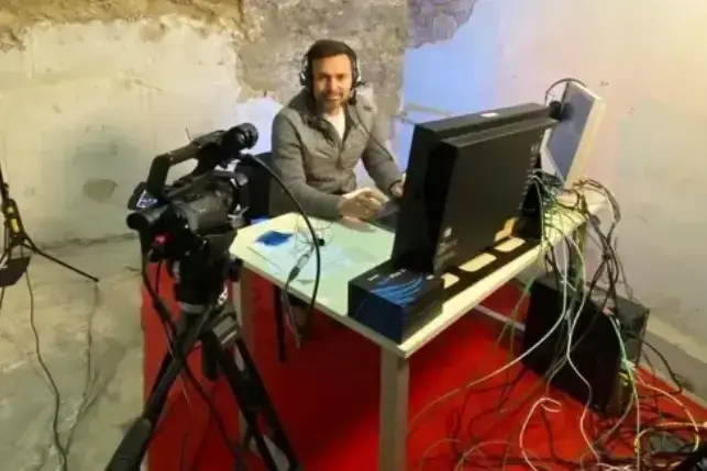 Eurovisão. Apresentador ucraniano comenta festival a partir de um ‘bunker’