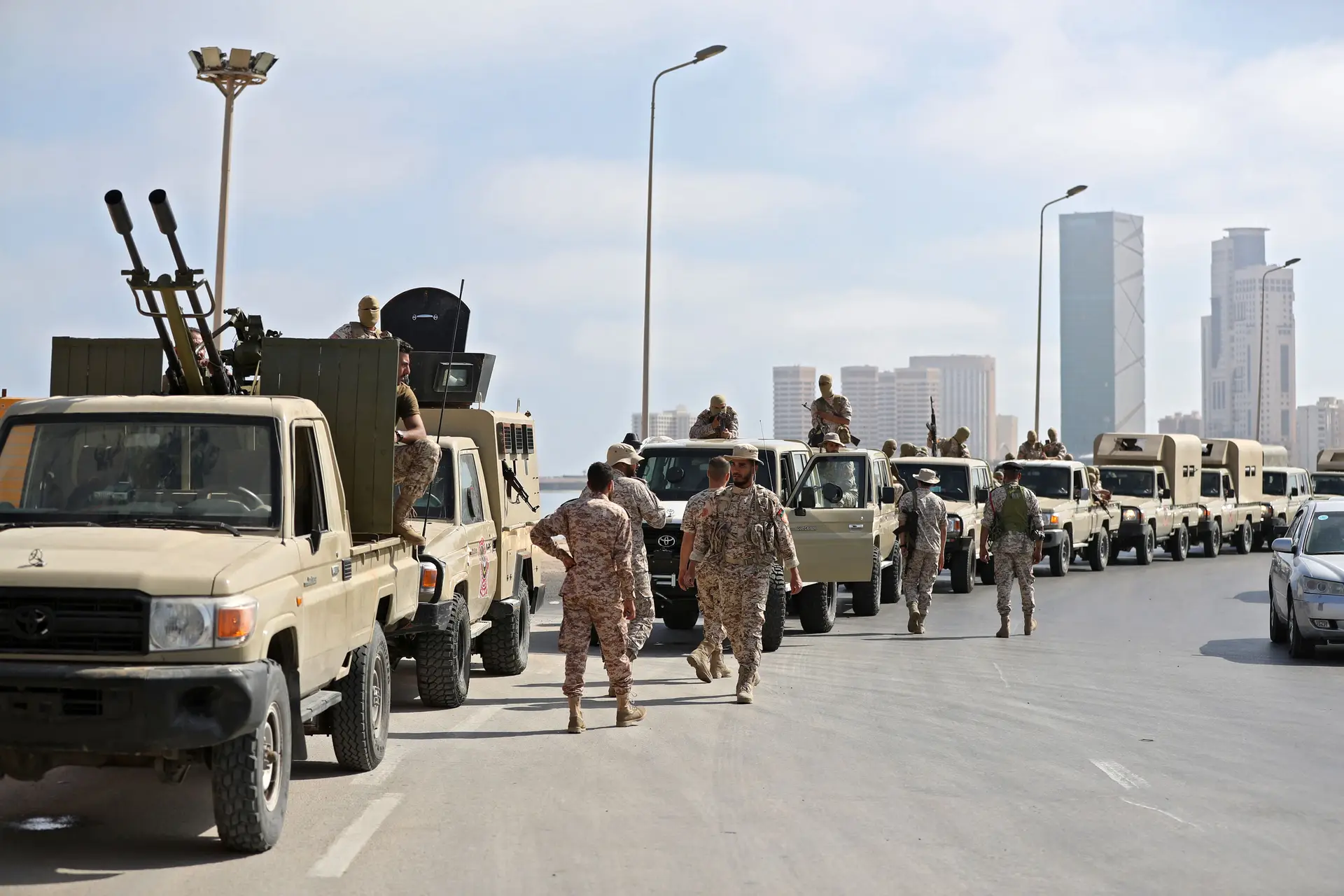 ONU na Líbia pede "cessação imediata das hostilidades"