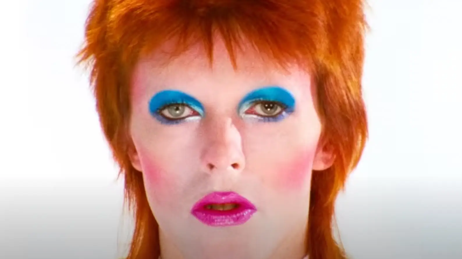 O primeiro trailer de “Moonage Daydream”, o novo documentário sobre David Bowie
